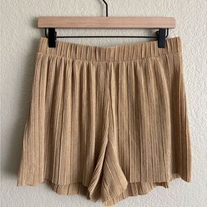 Vero Moda Shorts - NWOT Medium